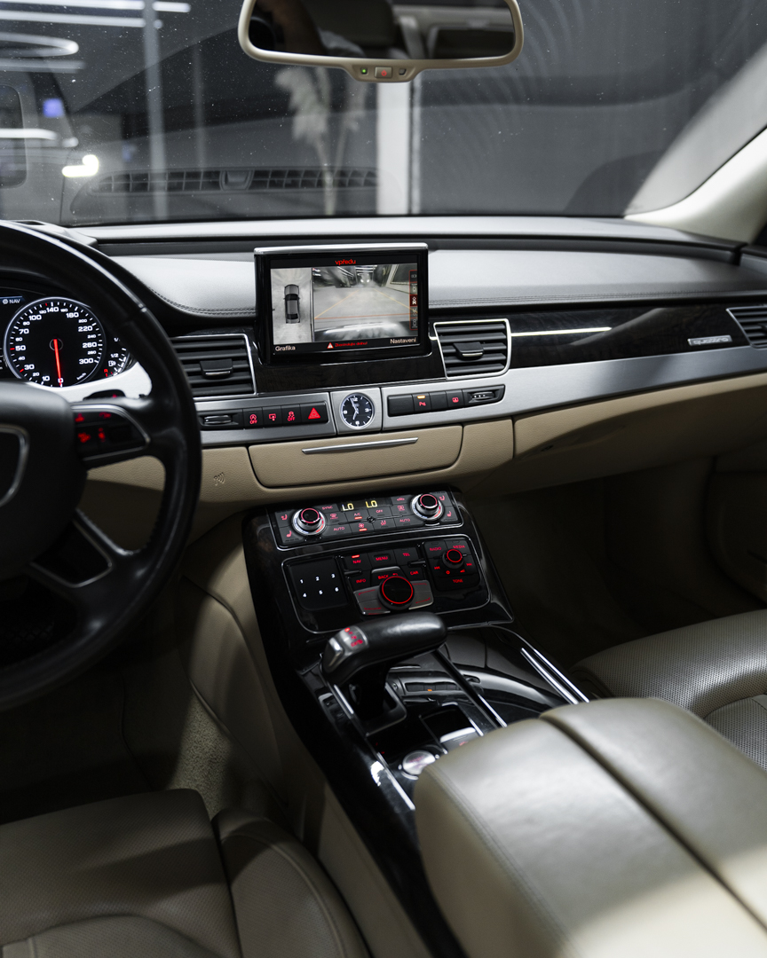 AUDI A8 L 4.2 BUSINESS