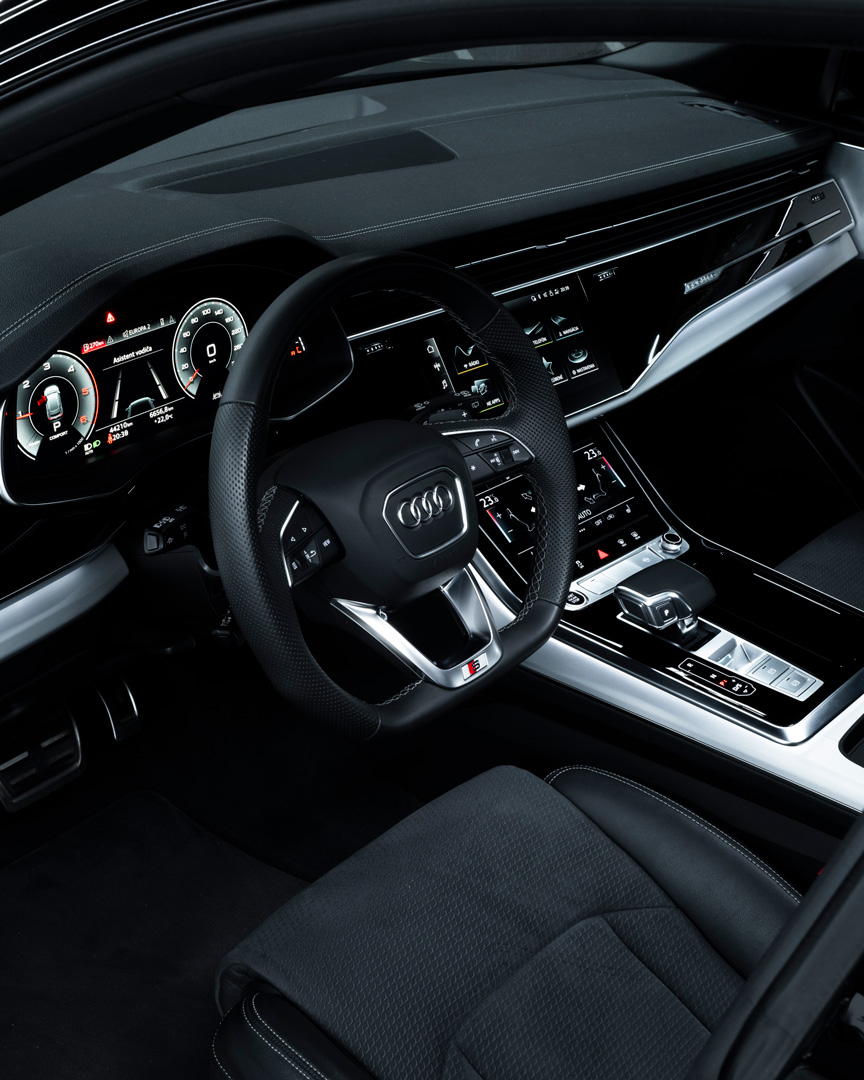 AUDI Q8 50 TDI S-LINE (2023)