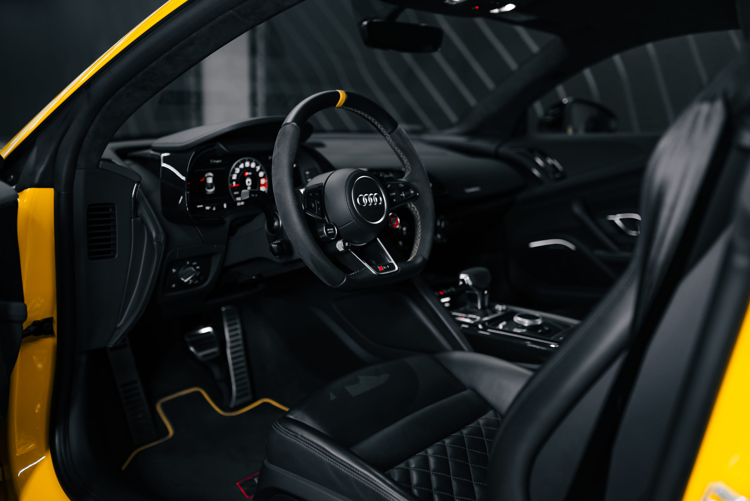 AUDI R8 COUPE V10 PERFORMANCE QUATTRO