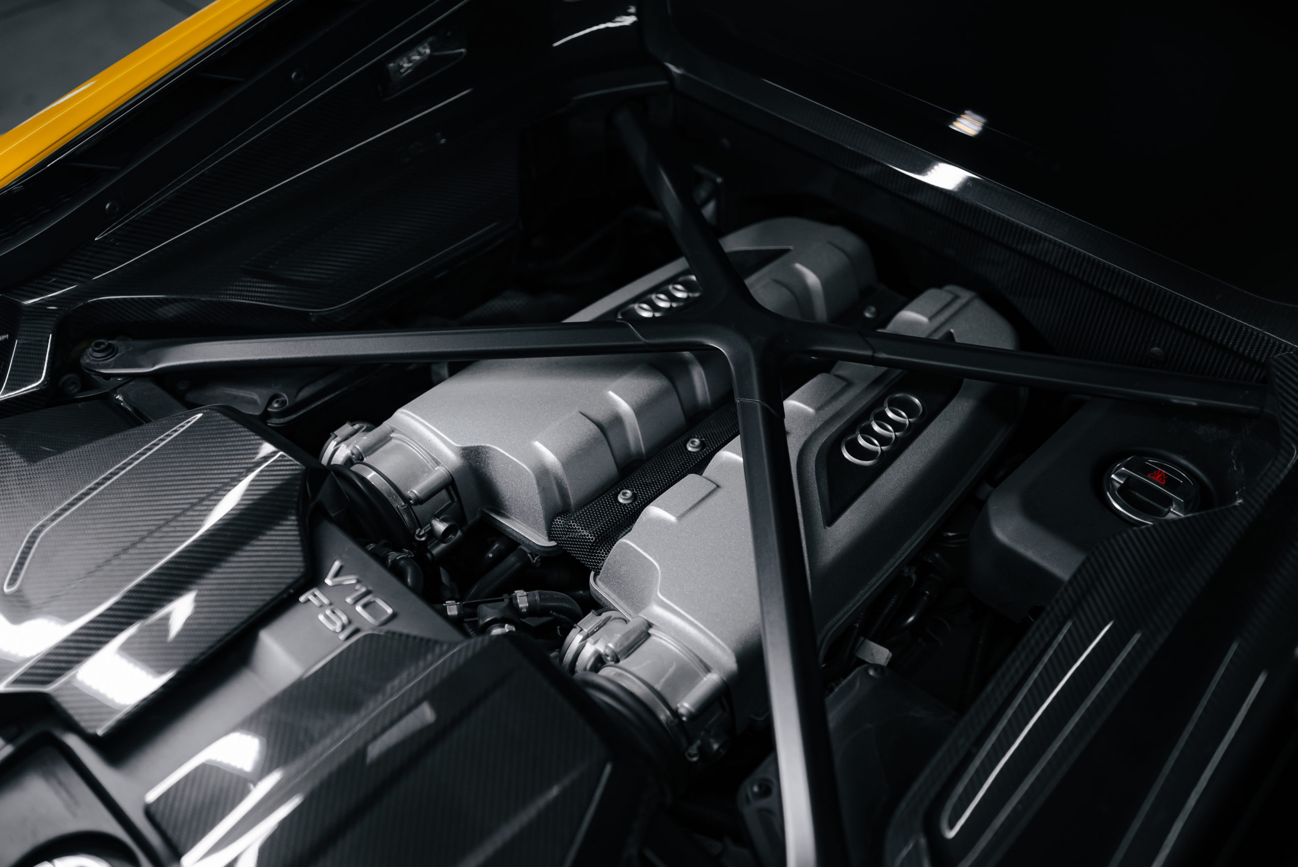 AUDI R8 COUPE V10 PERFORMANCE QUATTRO