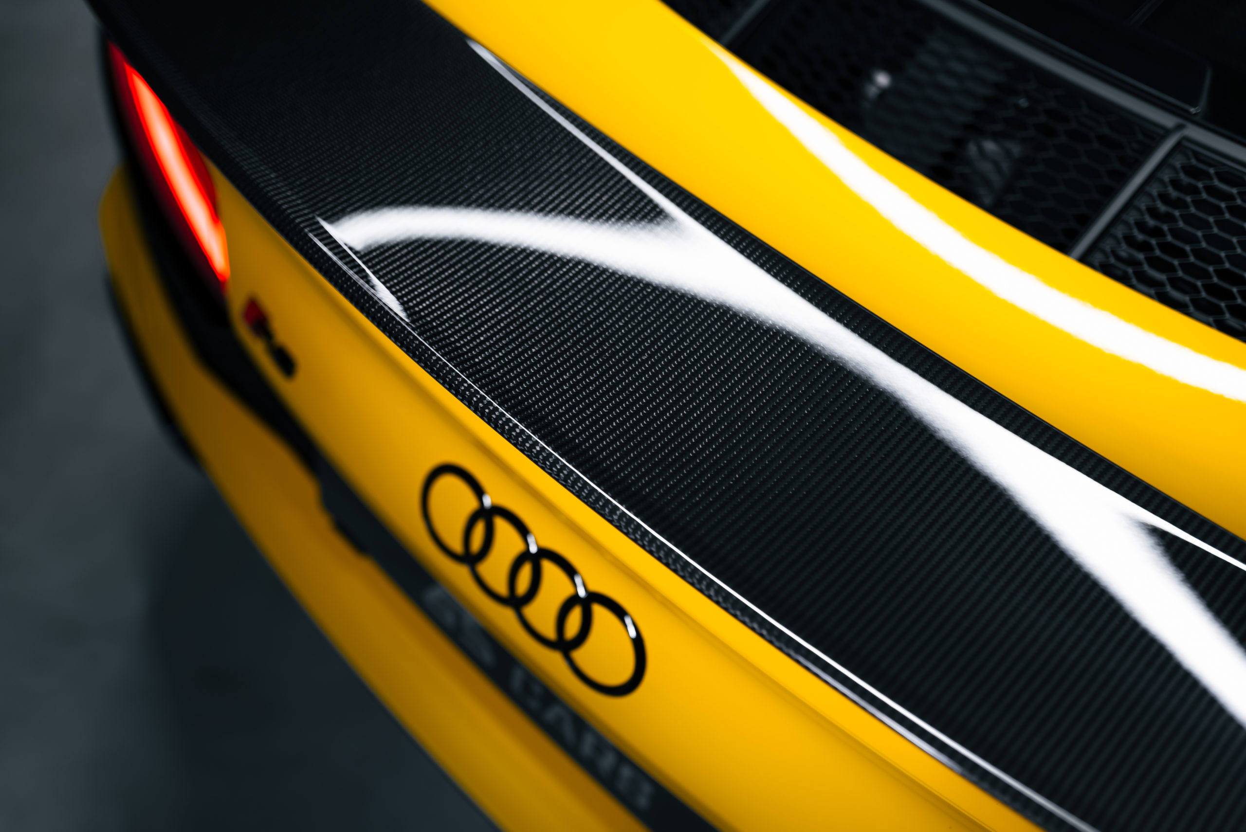 AUDI R8 COUPE V10 PERFORMANCE QUATTRO
