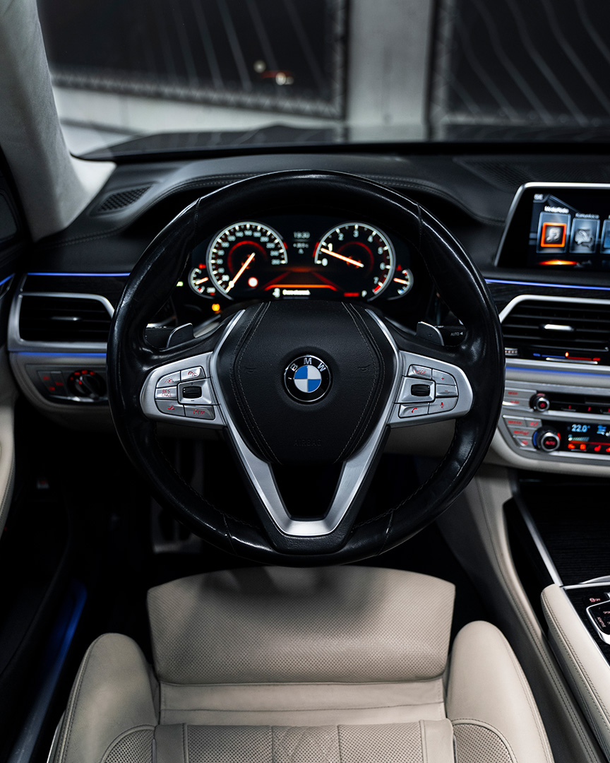 BMW 750I XDRIVE M