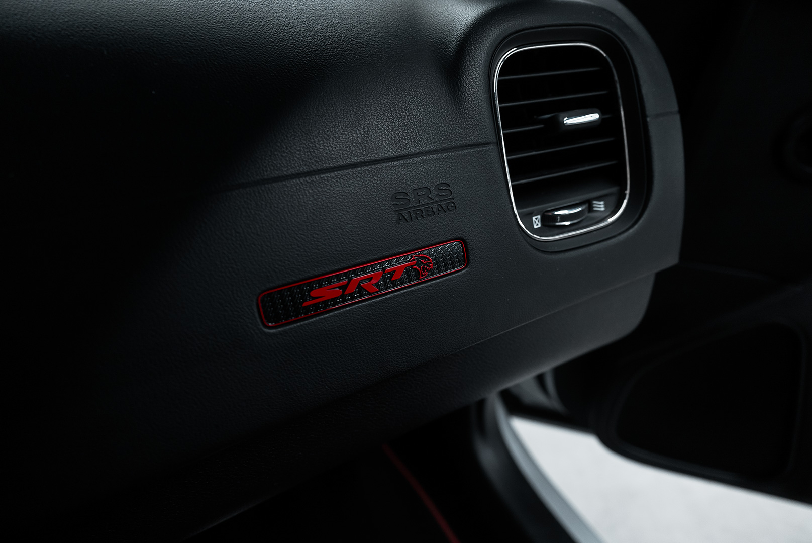 DODGE CHARGER SRT HELLCAT