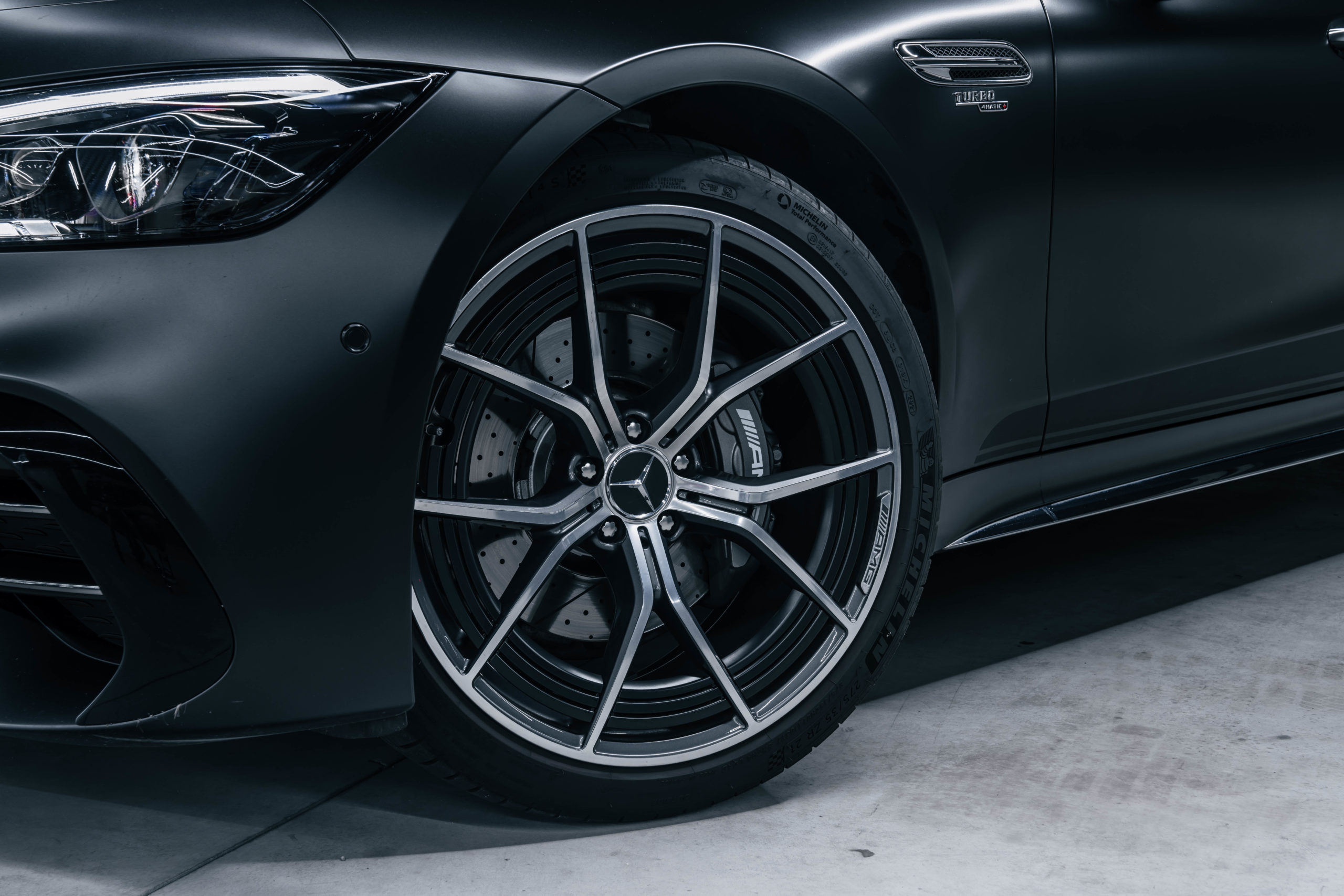MERCEDES-BENZ AMG GT 43