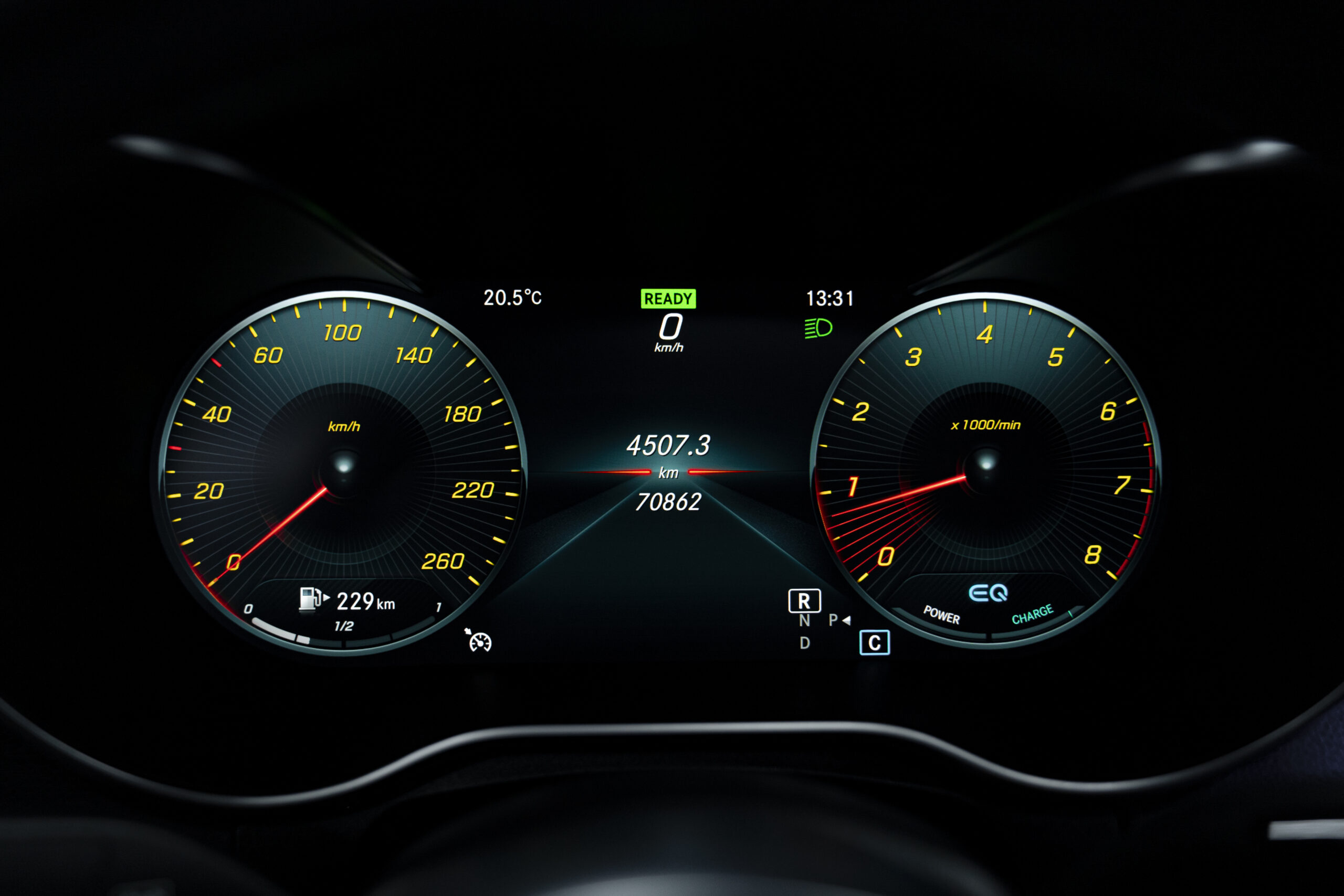 MERCEDES-BENZ C200 COUPE AMG