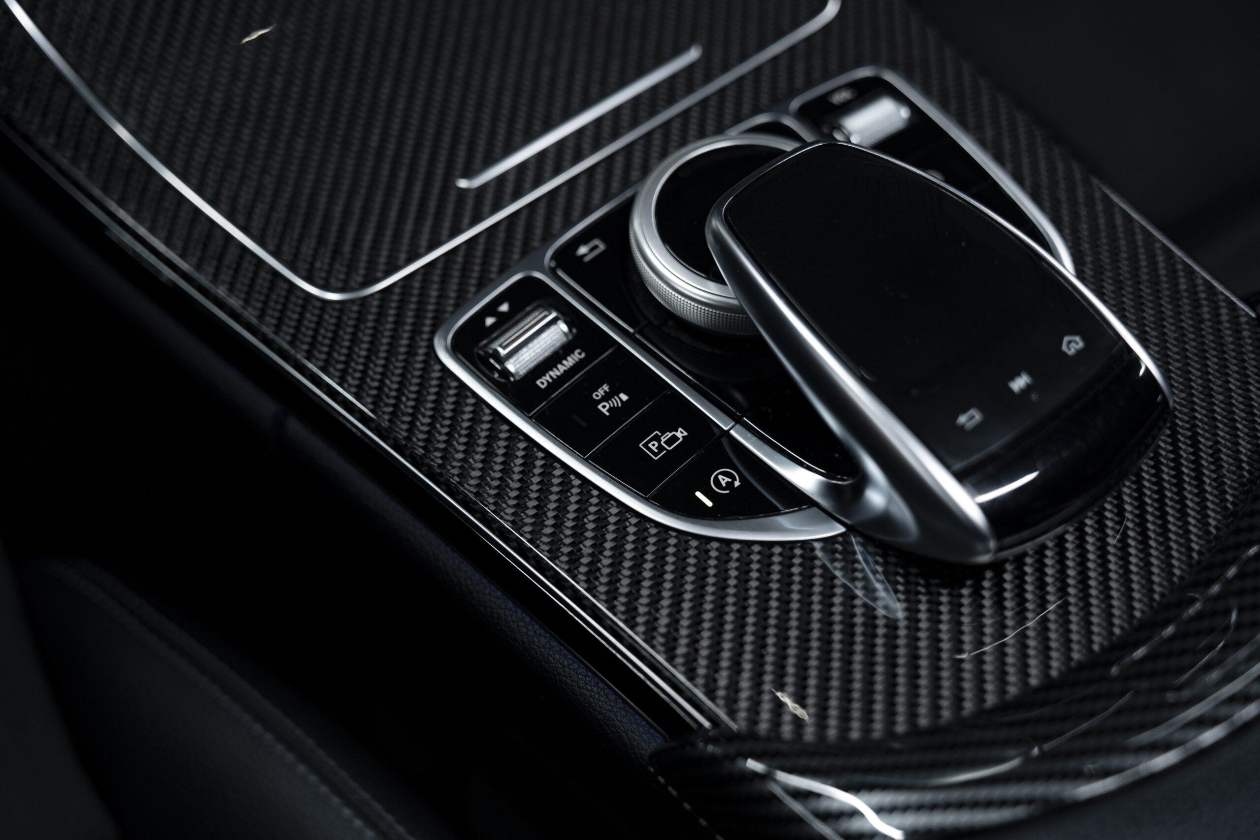 MERCEDES-BENZ C200 COUPE AMG