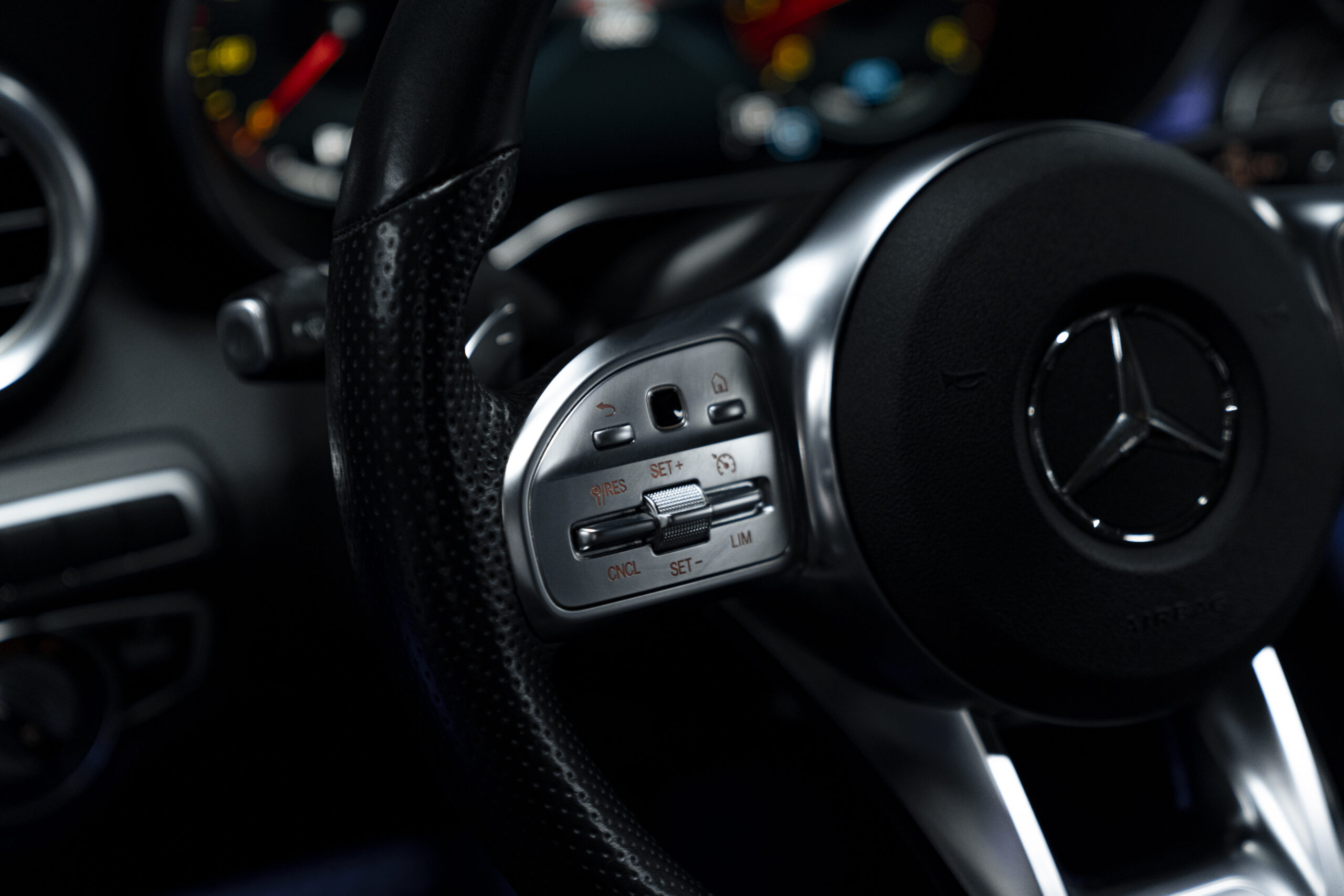 MERCEDES-BENZ C200 COUPE AMG