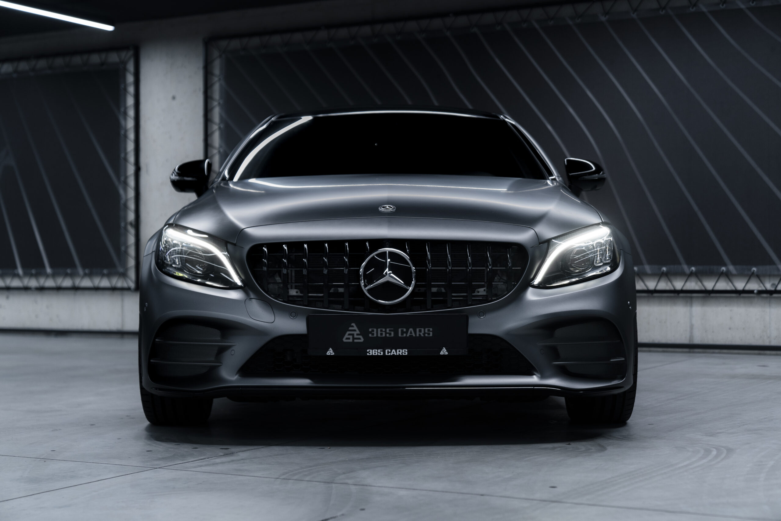 MERCEDES-BENZ C200 COUPE AMG