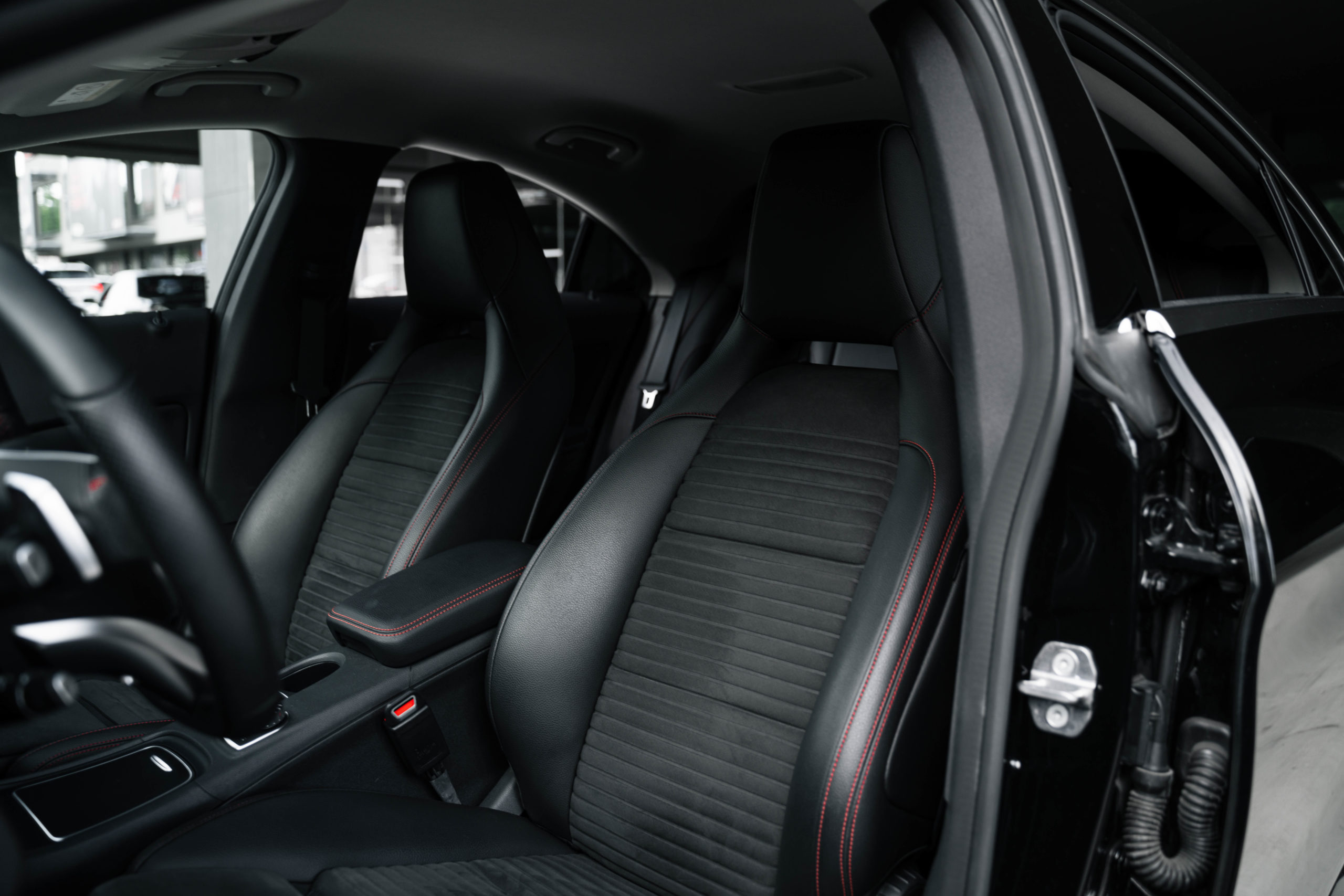 MERCEDES-BENZ CLA 180 AMG line facelift