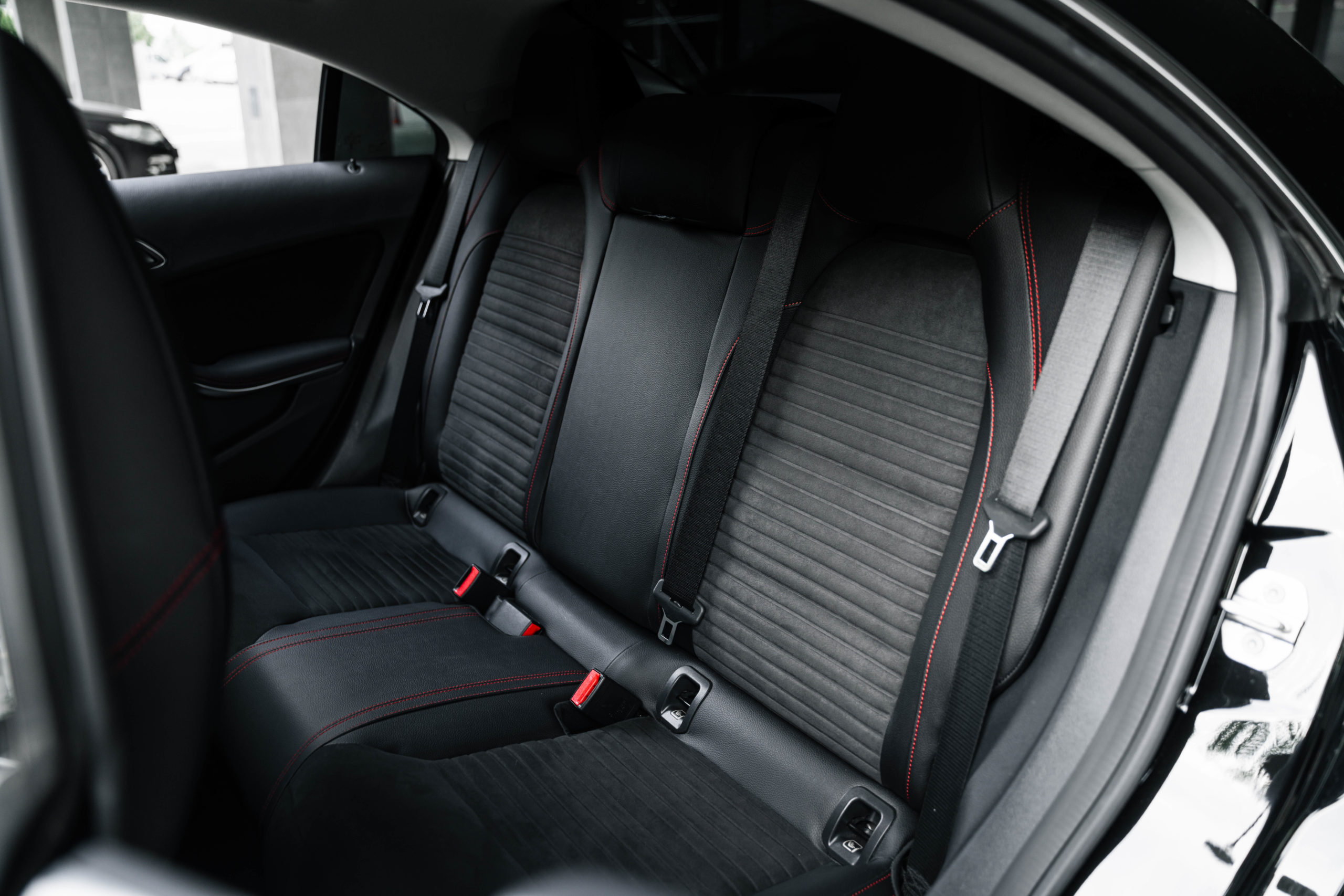 MERCEDES-BENZ CLA 180 AMG line facelift