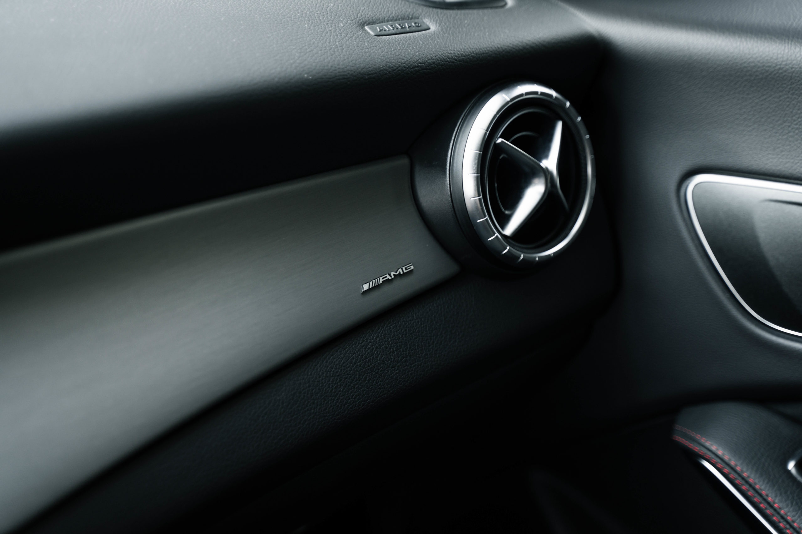 MERCEDES-BENZ CLA 180 AMG line facelift