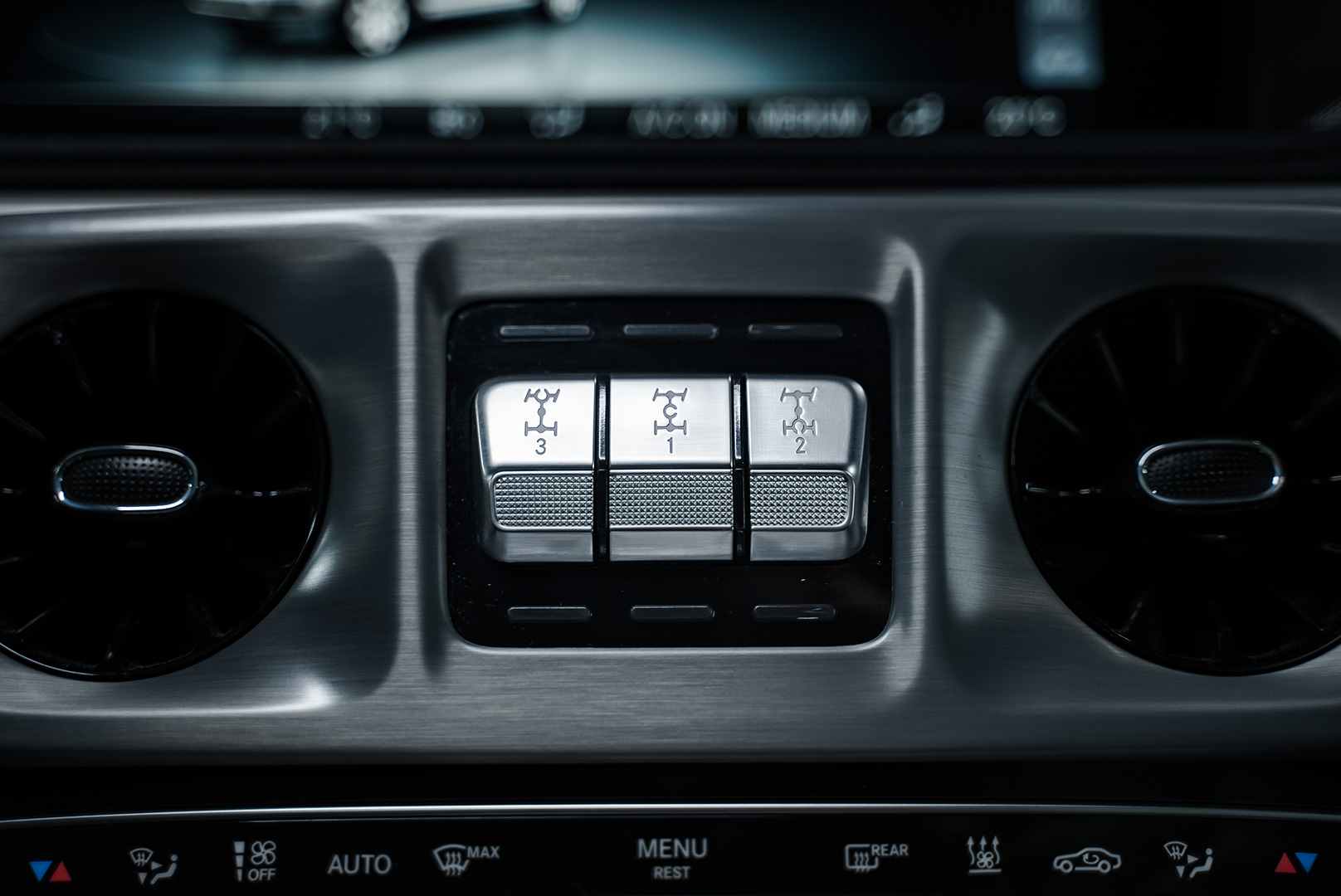 MERCEDES-BENZ G 500 AMG