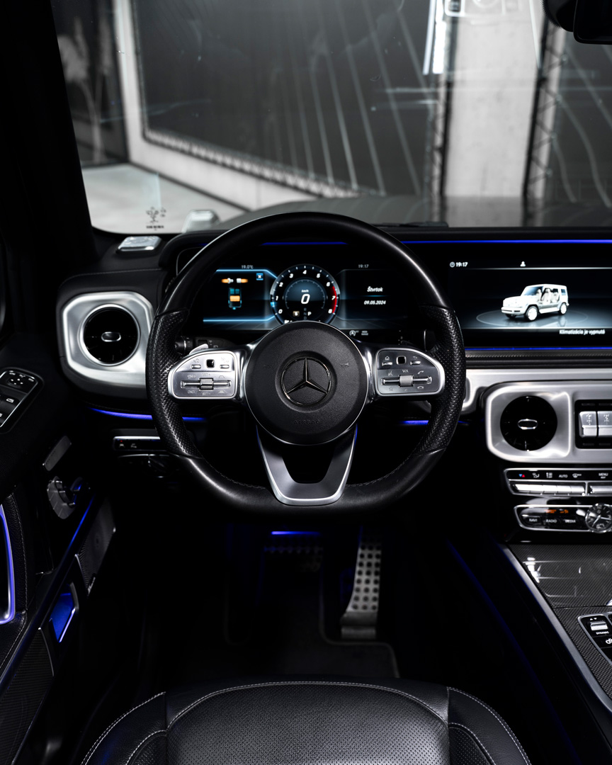 MERCEDES-BENZ G 500