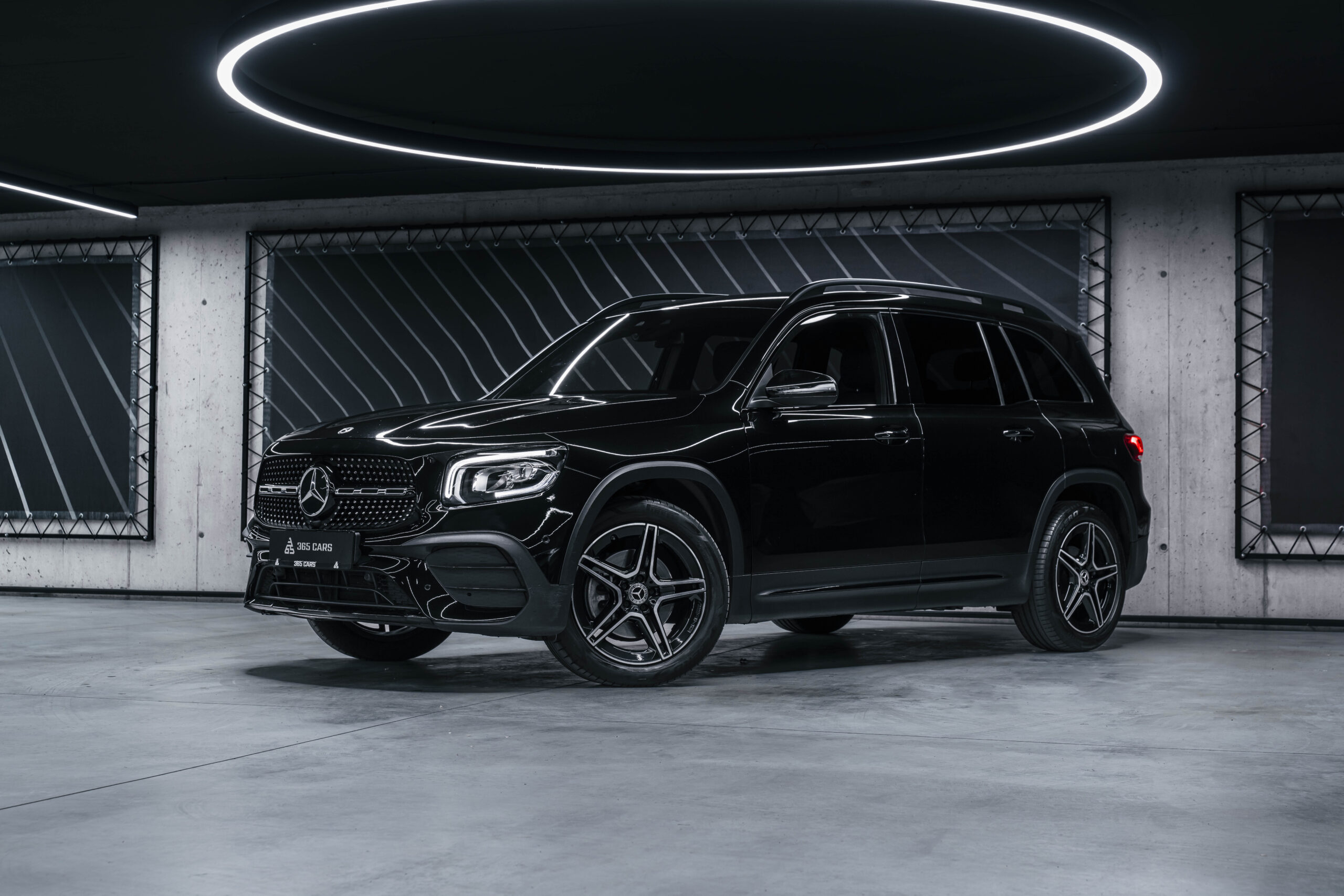 MERCEDES-BENZ GLB 200 D AMG line