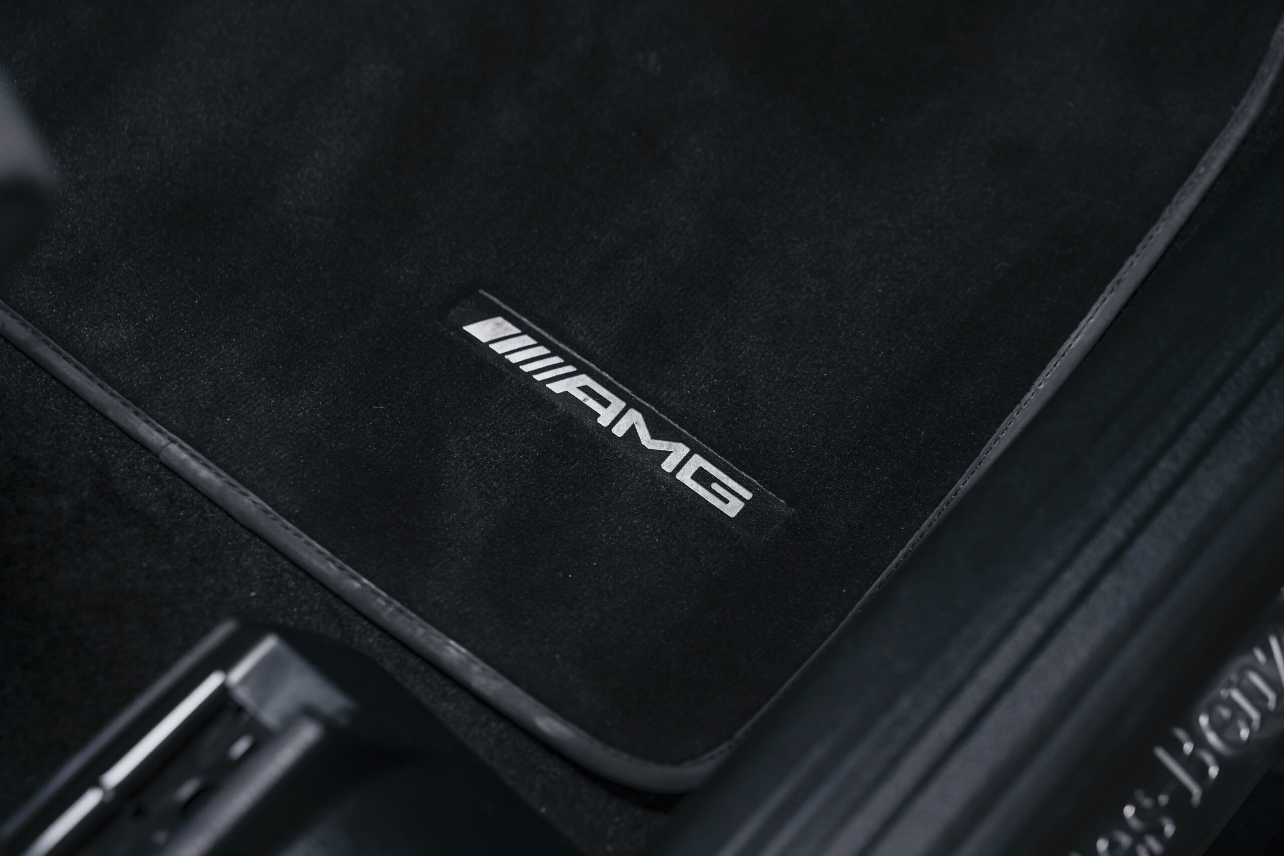 MERCEDES-BENZ GLB 200 D AMG line