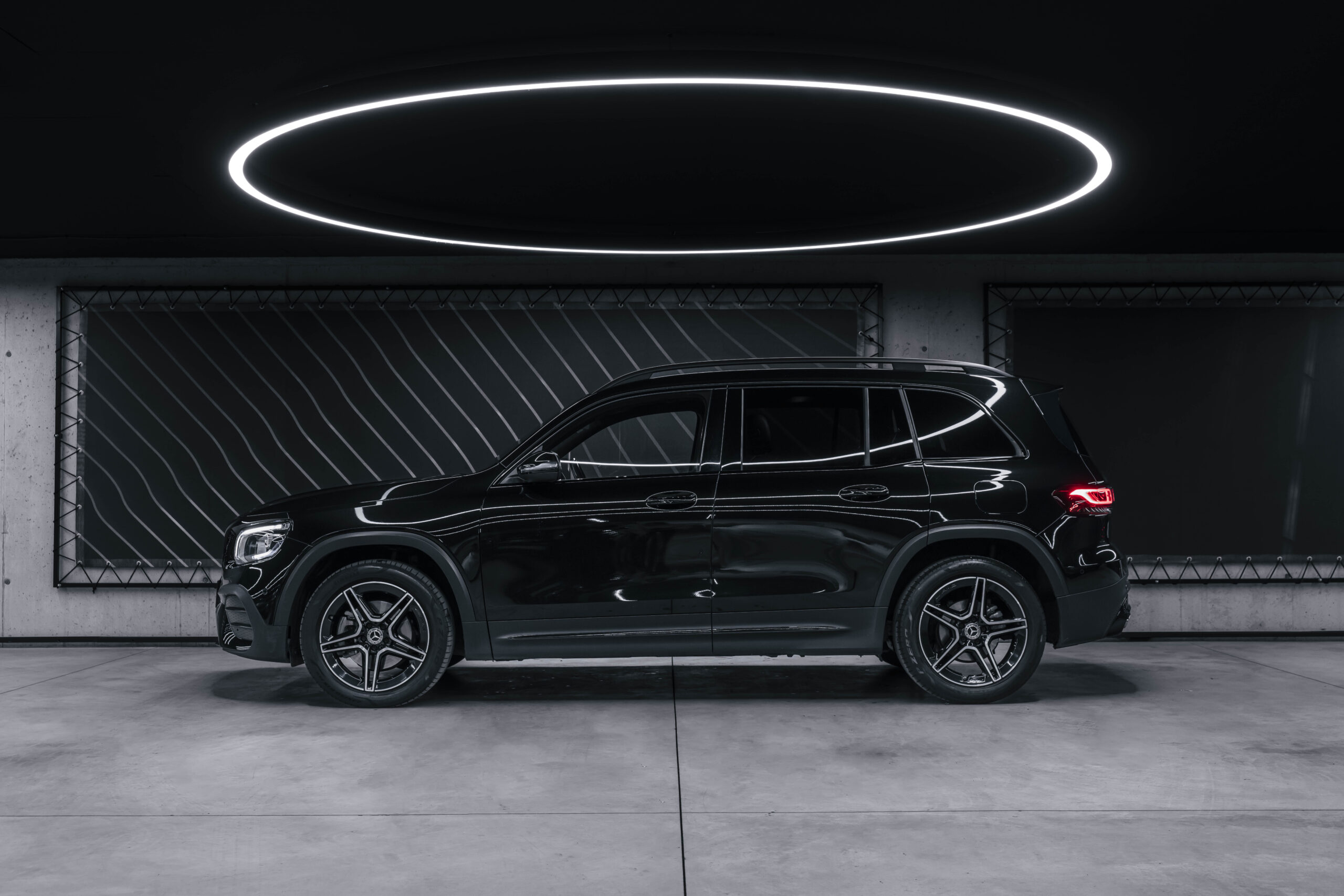 MERCEDES-BENZ GLB 200 D AMG line