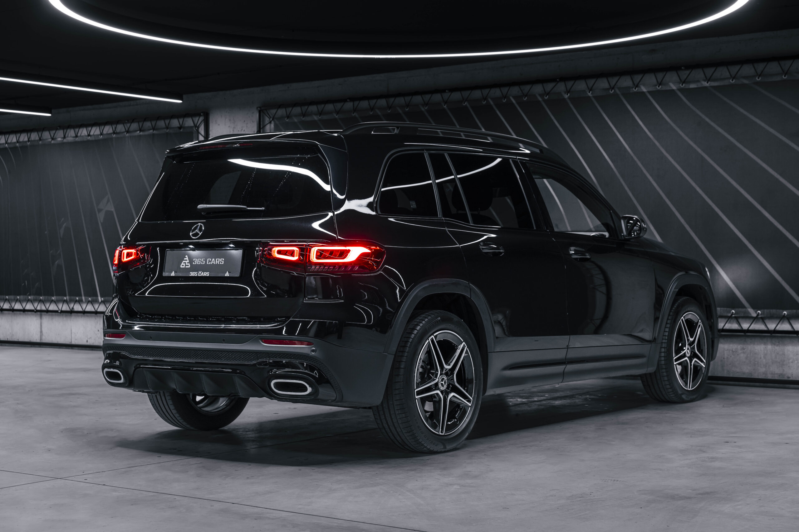 MERCEDES-BENZ GLB 200 D AMG line