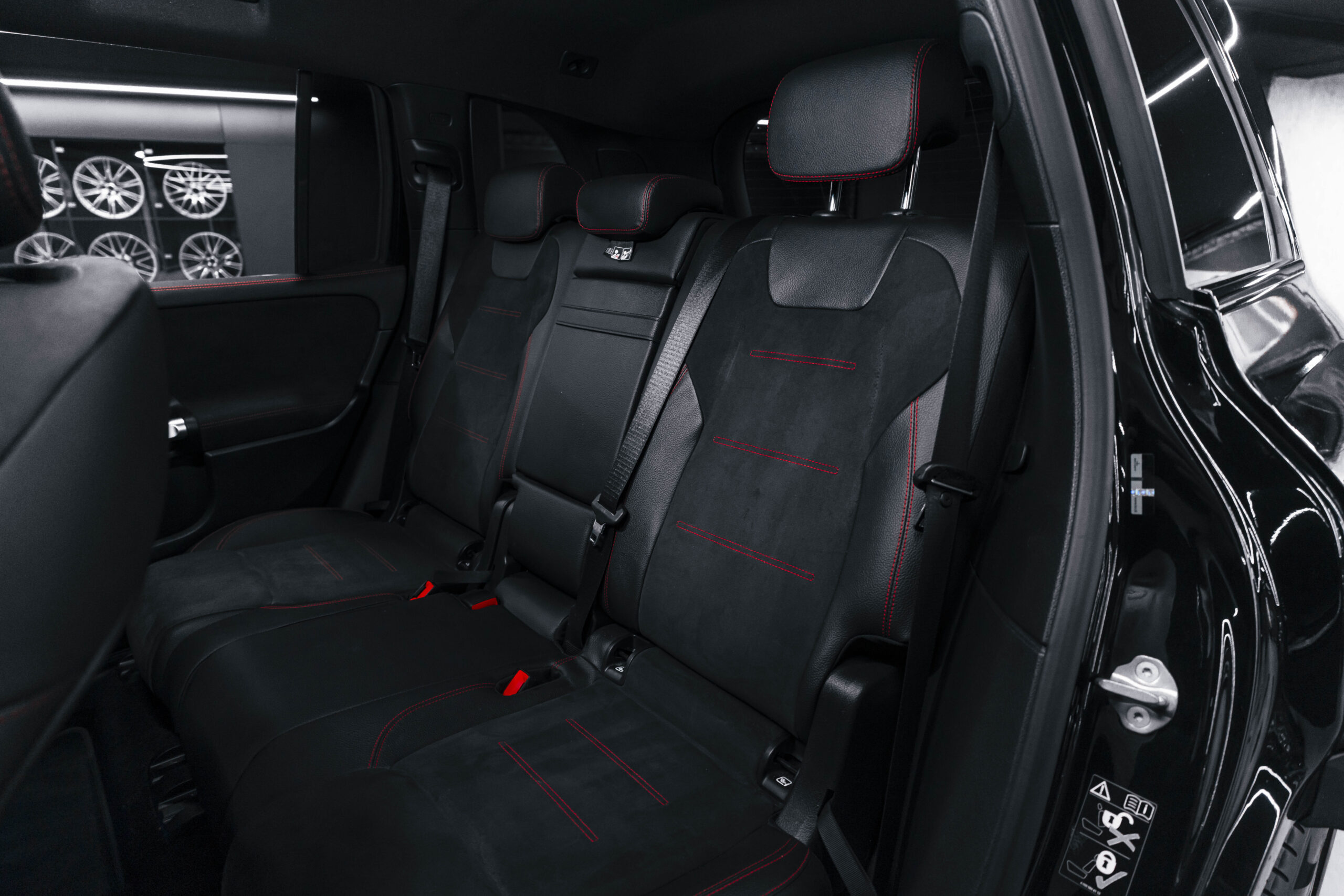 MERCEDES-BENZ GLB 200 D AMG line